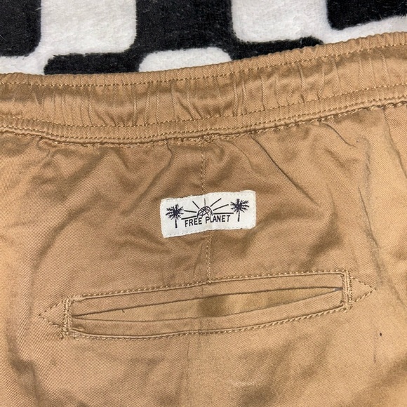 Tan free planet shorts - Picture 4 of 4